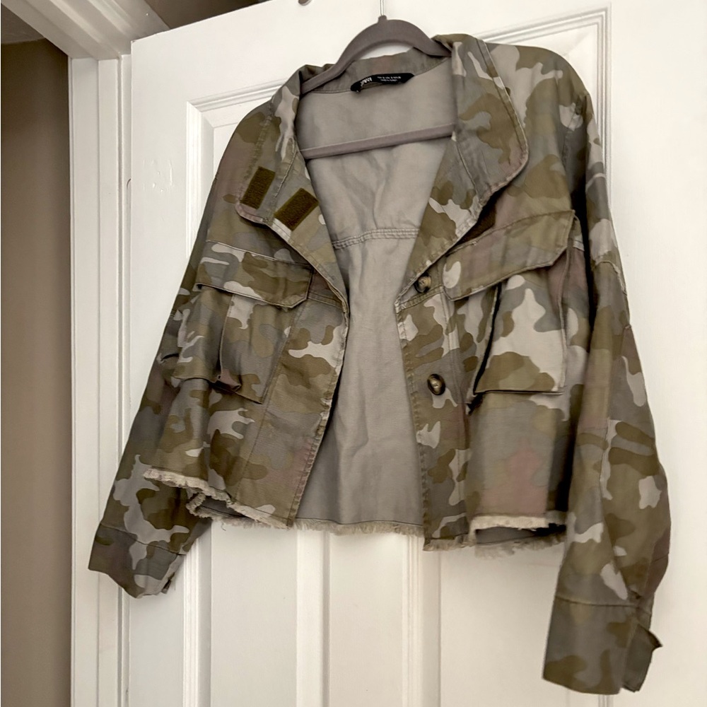 Zara Camouflage Cropped Utility Jacket